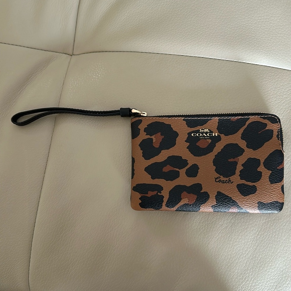 Coach Medium Zip Around Wristlet